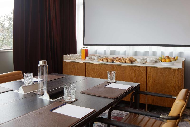 DoubleTree by Hilton Bath - Toplantı