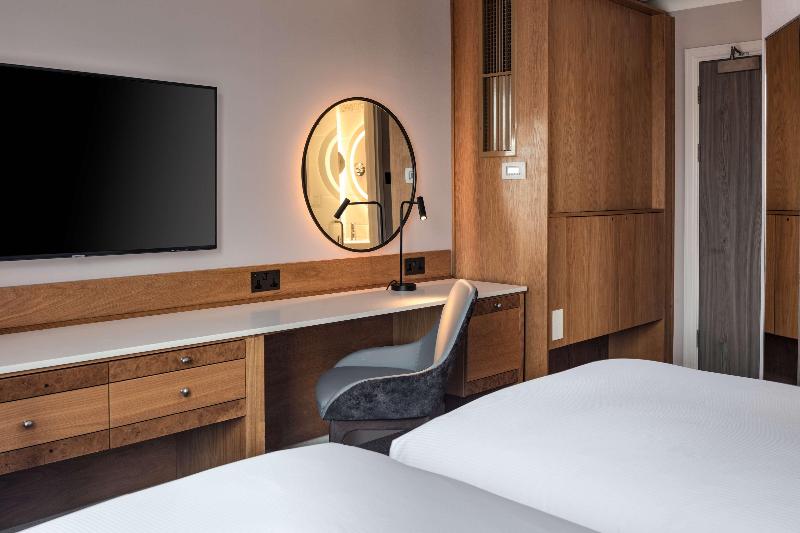 DoubleTree by Hilton Bath - Oda
