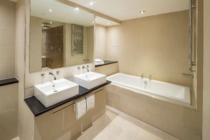 DoubleTree by Hilton Hotel & Spa Chester - Oda