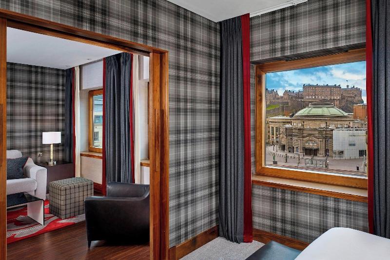 Sheraton Grand Hotel & Spa Edinburgh - Lobi