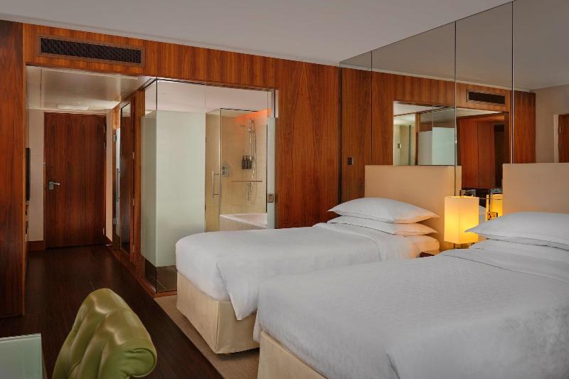 Sheraton Grand Hotel & Spa Edinburgh - Oda