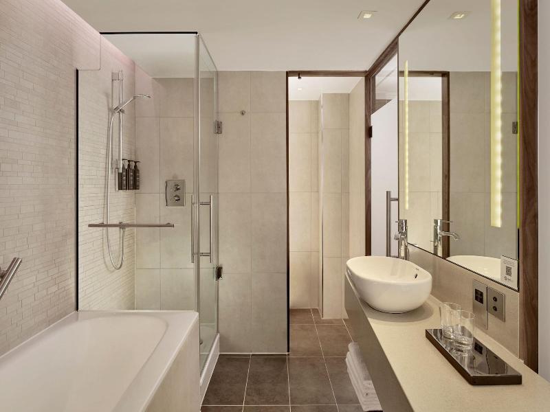 Sheraton Grand Hotel & Spa Edinburgh - Oda