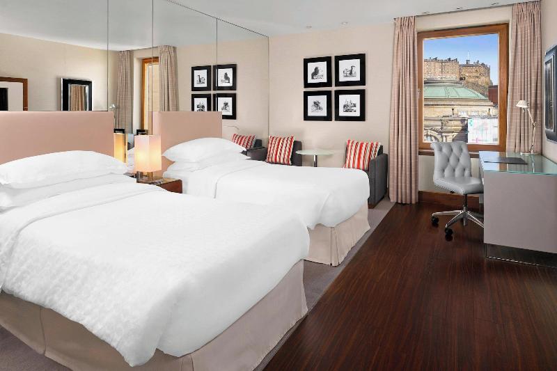 Sheraton Grand Hotel & Spa Edinburgh - Oda