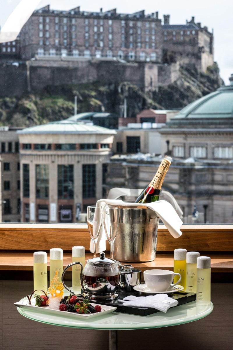 Sheraton Grand Hotel & Spa Edinburgh - Oda