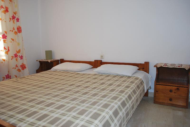 Koula Apartments - Oda