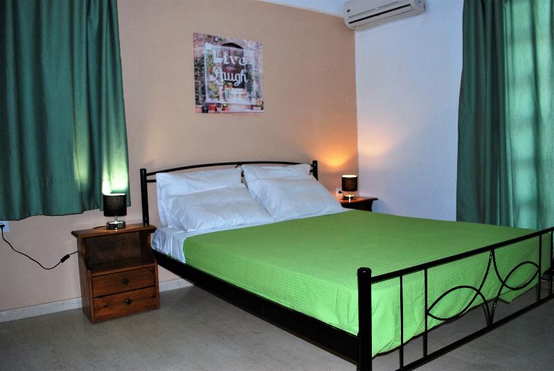 Koula Apartments - Oda