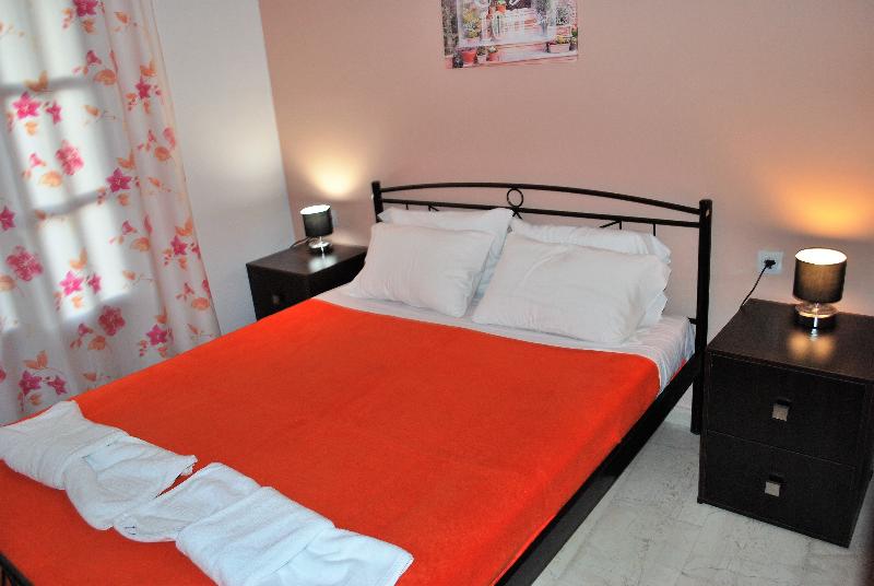 Koula Apartments - Oda