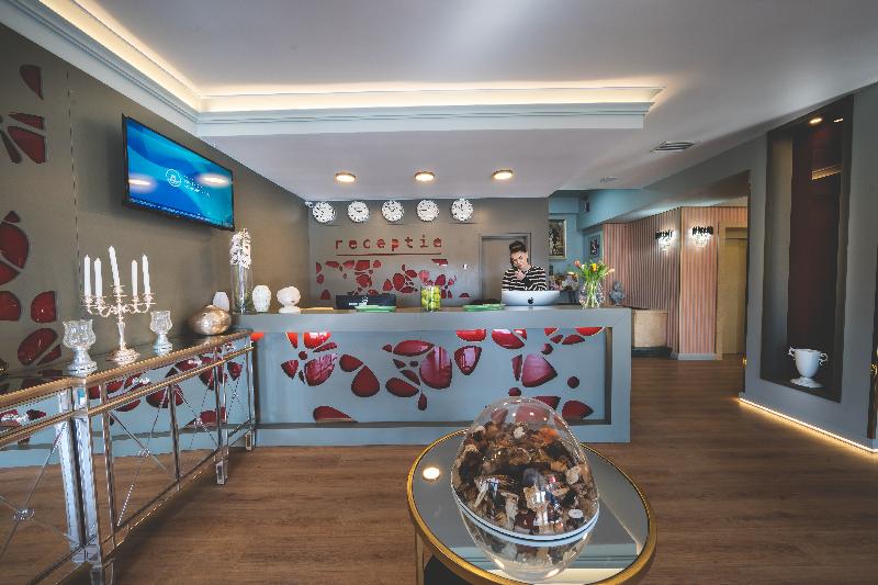 Phoenicia Comfort - Lobi