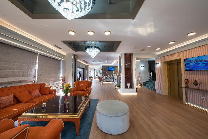 Phoenicia Comfort - Lobi