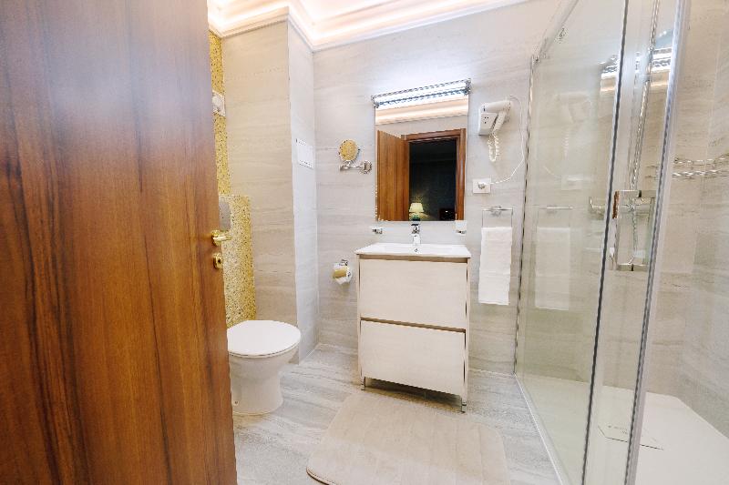 Phoenicia Comfort - Oda