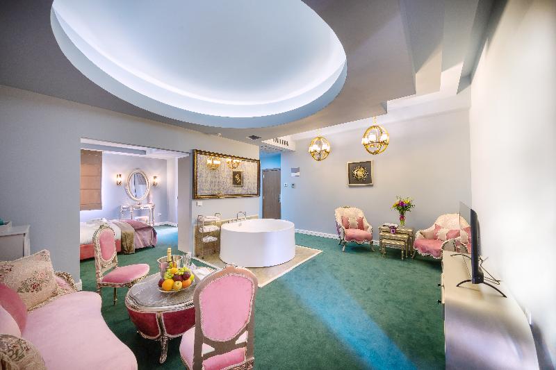 Phoenicia Comfort - Oda