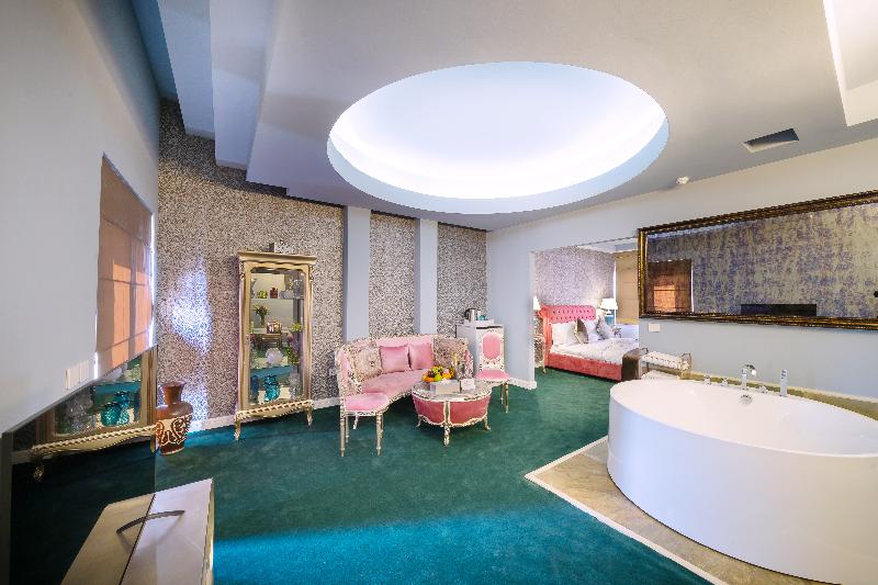 Phoenicia Comfort - Oda