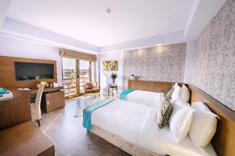 Phoenicia Comfort - Oda