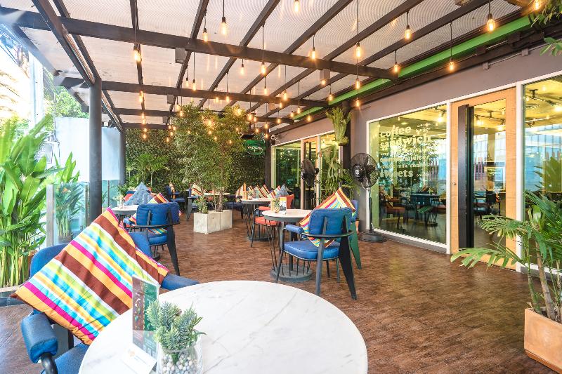 Citrus Sukhumvit 11 by Compass Hospitality - Teras