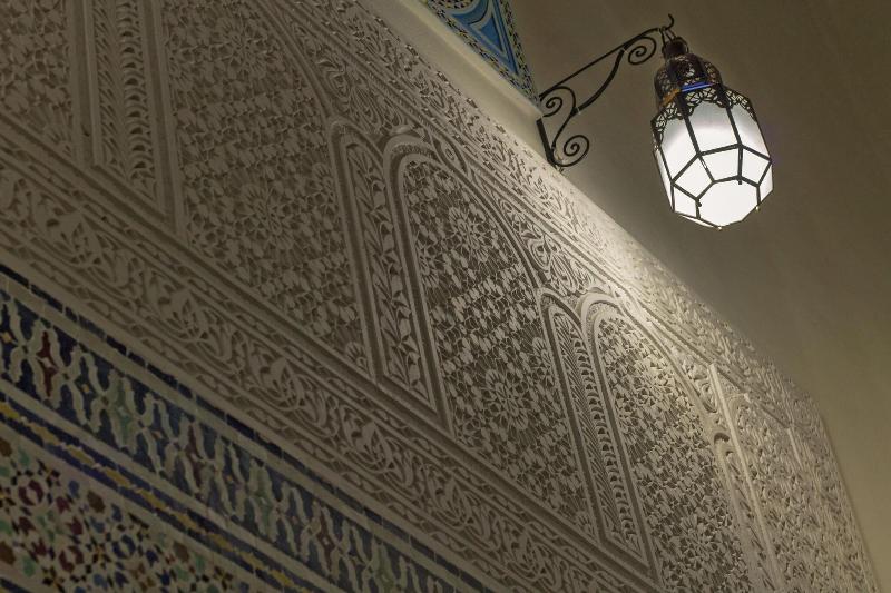Riad Taryana - Lobi