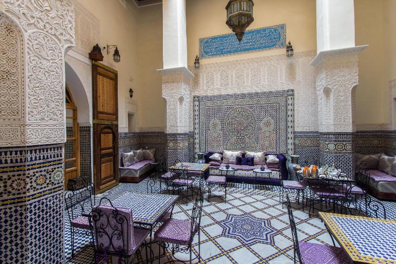 Riad Taryana - Lobi