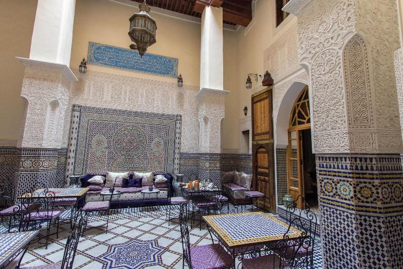 Riad Taryana - Lobi