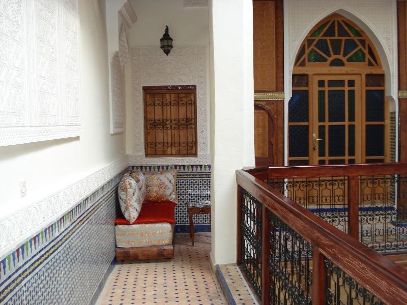 Riad Taryana - Lobi