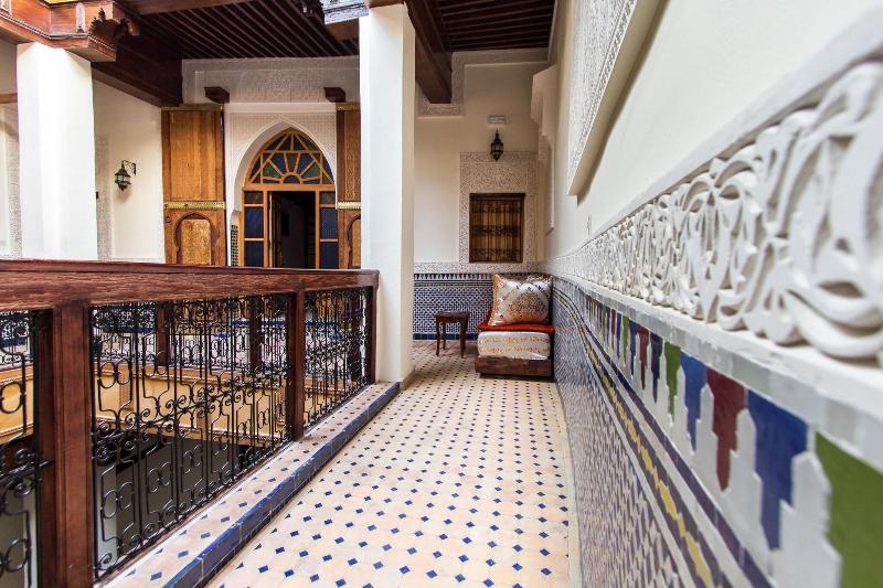 Riad Taryana - Lobi