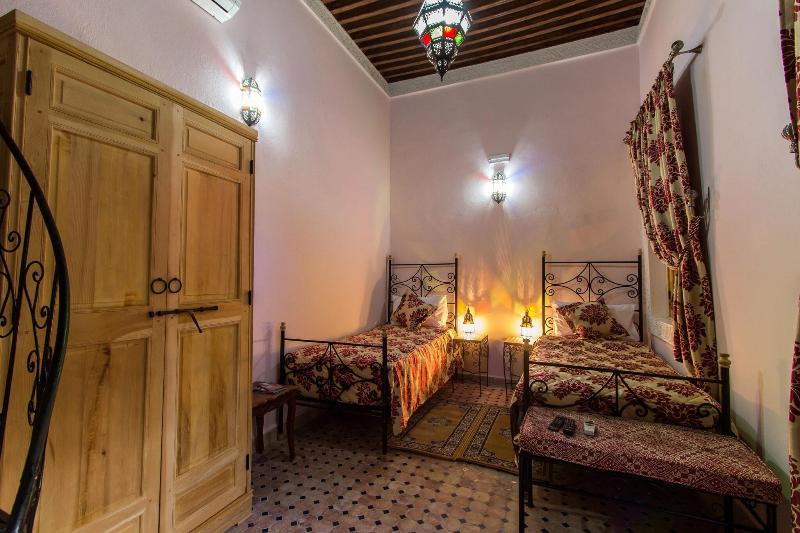 Riad Taryana - Oda