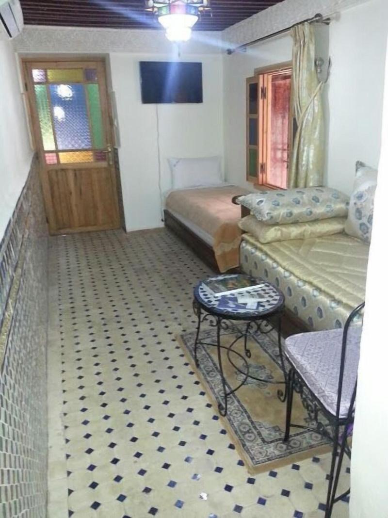 Riad Taryana - Oda