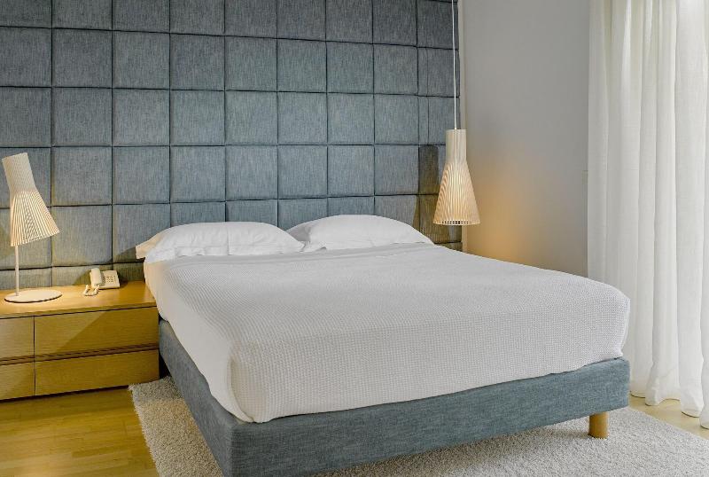 Scale Suites - Oda