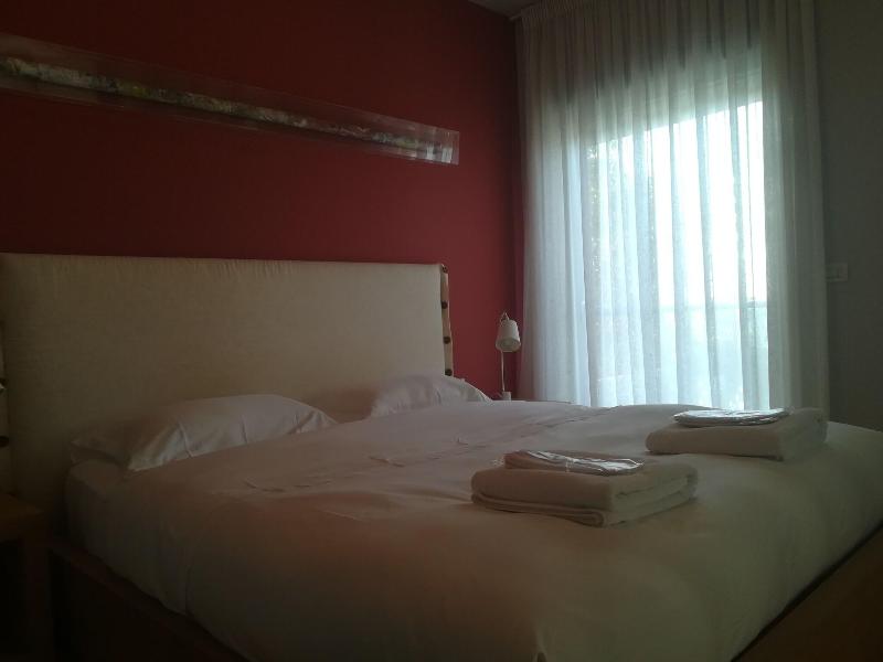 Scale Suites - Oda