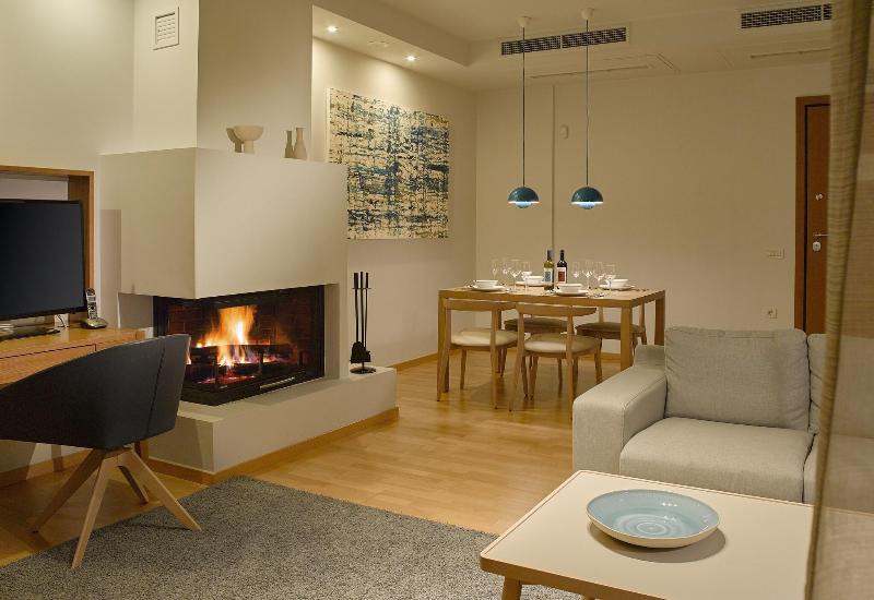 Scale Suites - Oda