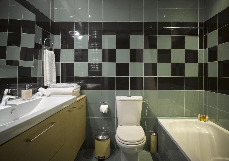 Scale Suites - Oda