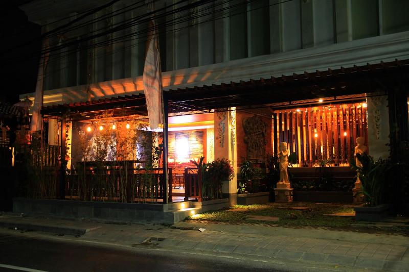 Kubu Anyar Hotel - Genel