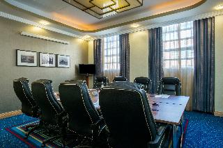 Crowne Plaza John Lennon Airport fotoÄŸrafÄ±