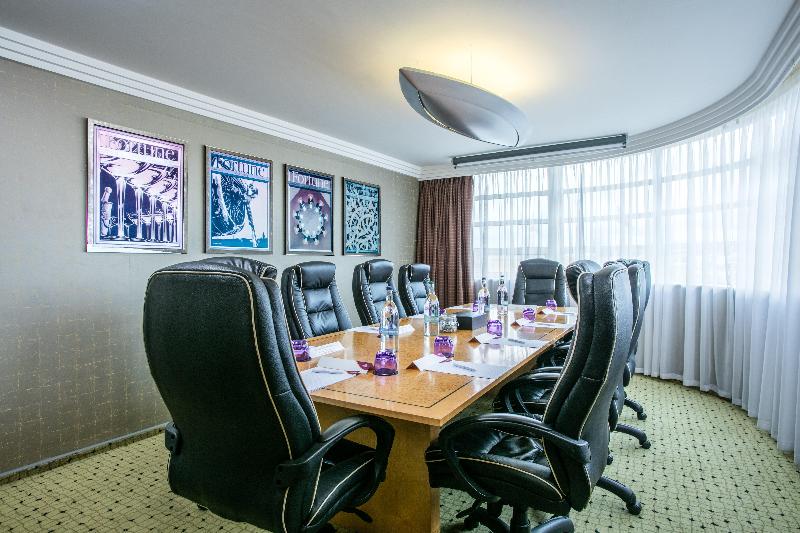 Crowne Plaza John Lennon Airport - Toplantı