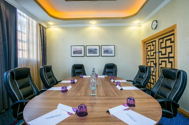 Crowne Plaza John Lennon Airport - Toplantı