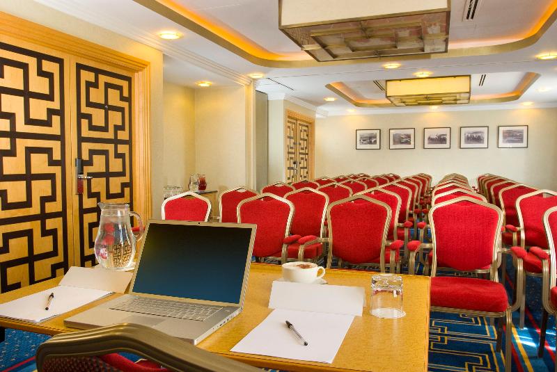 Crowne Plaza John Lennon Airport - Toplantı
