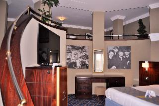 Crowne Plaza John Lennon Airport fotoÄŸrafÄ±
