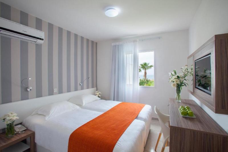 Princessa Vera Hotel Apts - Oda