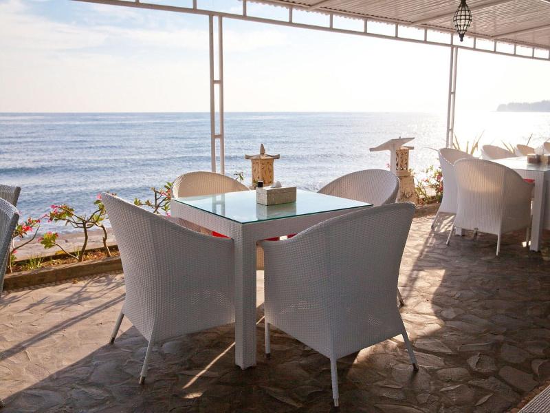 Bondalem Beach Club - Restoran
