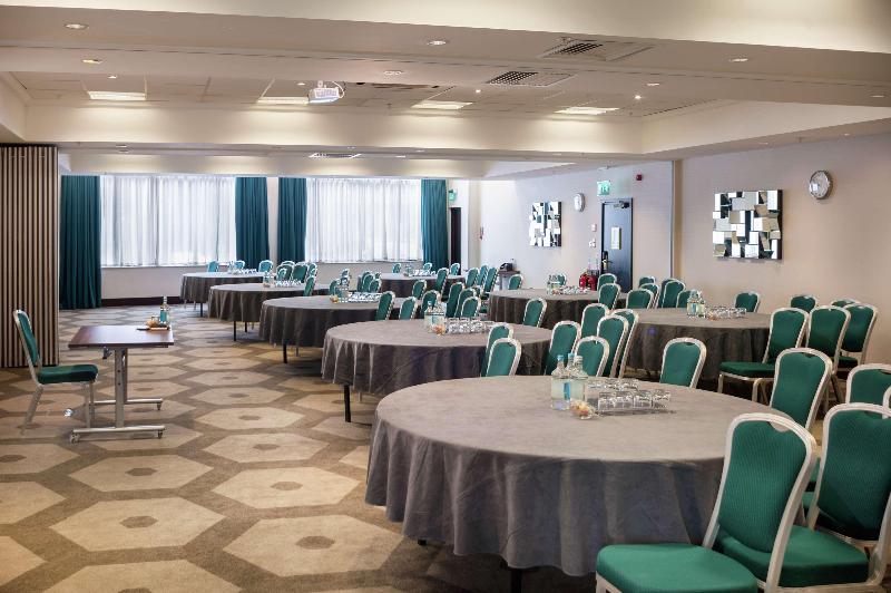 Hilton London Olympia - Genel
