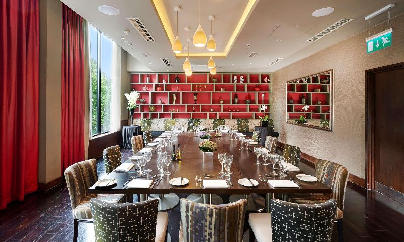 Hilton London Olympia - Genel