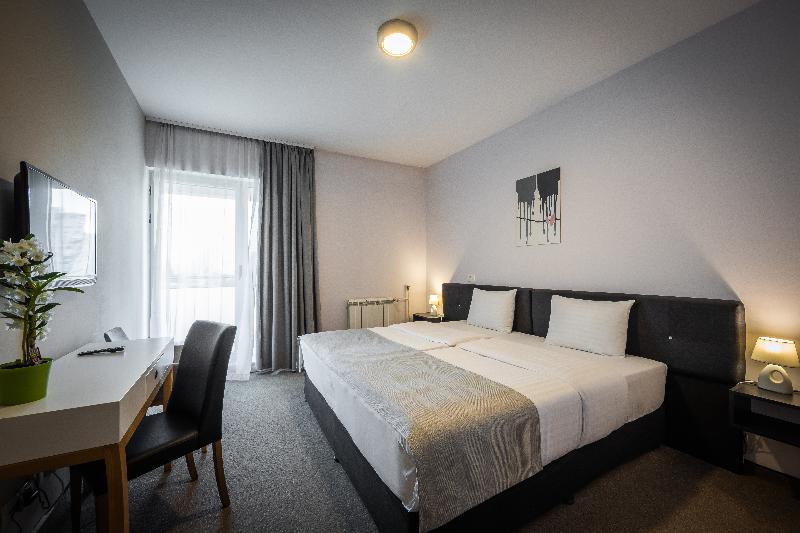 Nobel Inn Hotel - Oda