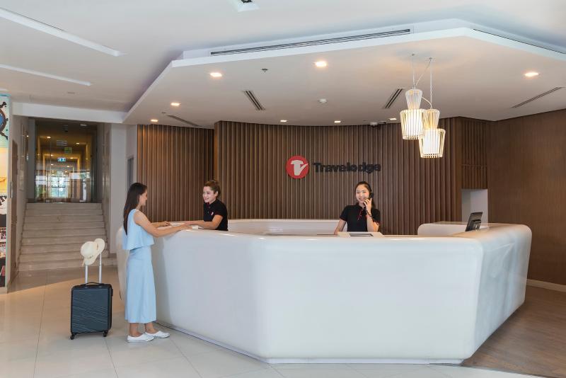 Travelodge Pattaya - Lobi