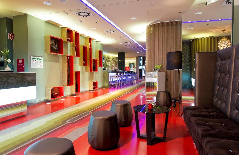 Leonardo Hotel Berlin Mitte - Lobi