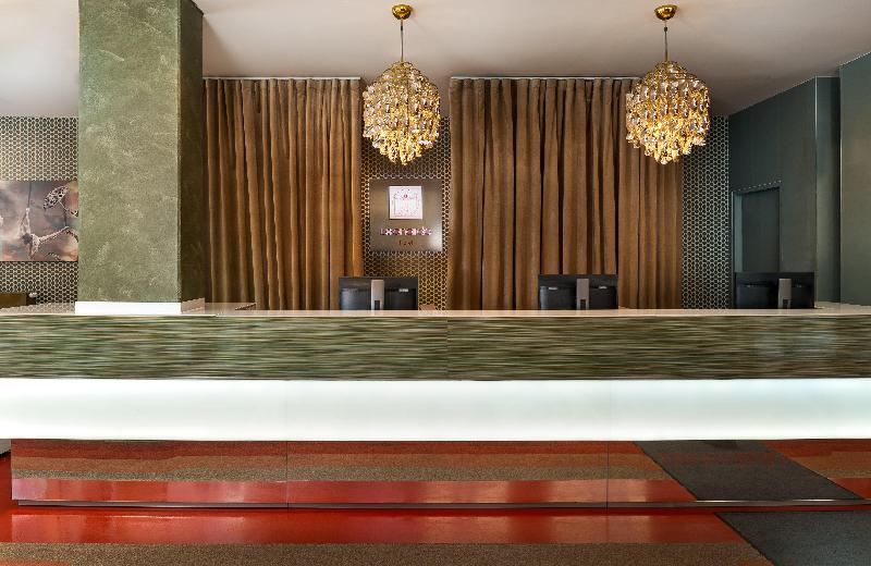 Leonardo Hotel Berlin Mitte - Lobi