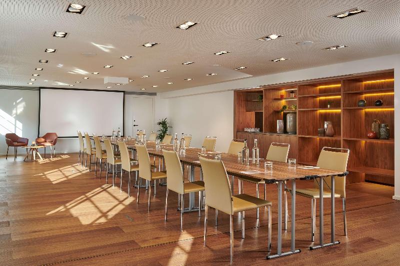 Melia White House - Toplantı