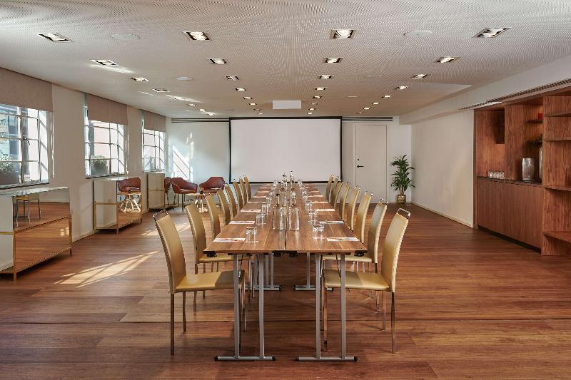 Melia White House - Toplantı