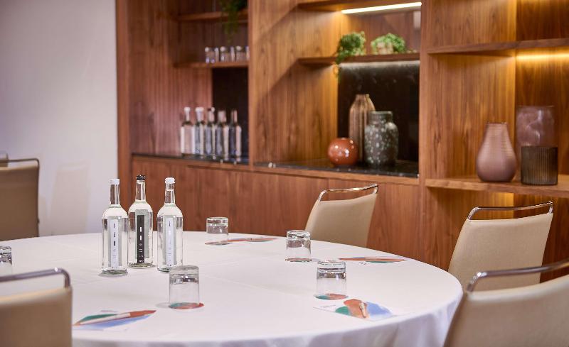 Melia White House - Toplantı