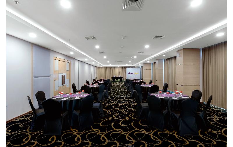Quest Hotel Darmo - Surabaya - Toplantı