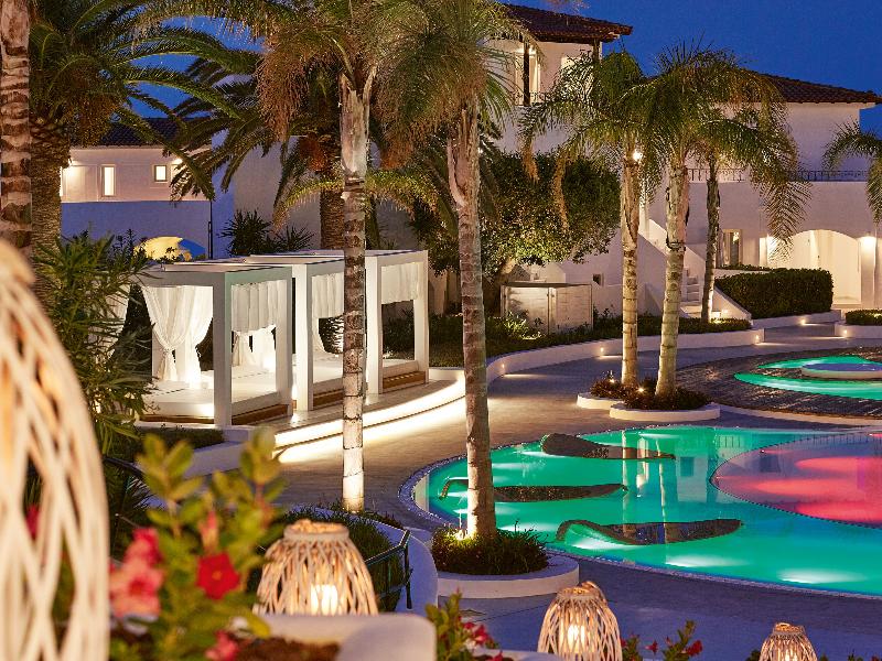 Caramel, A Resort to Live - Genel