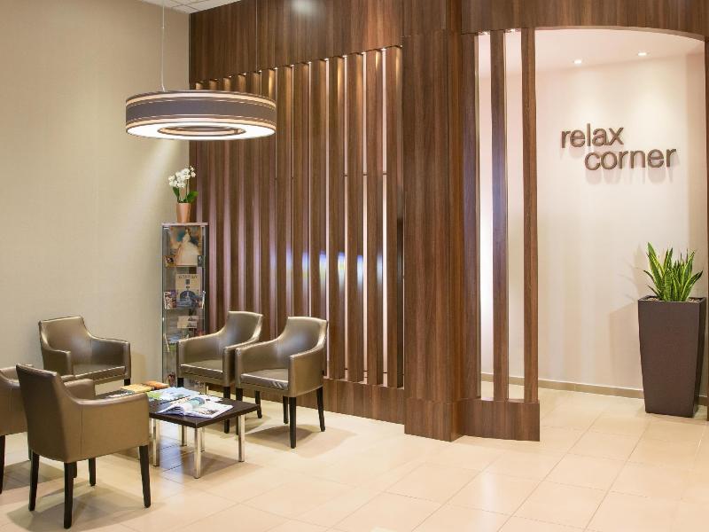 Queen Elizabeth Hotel - Lobi