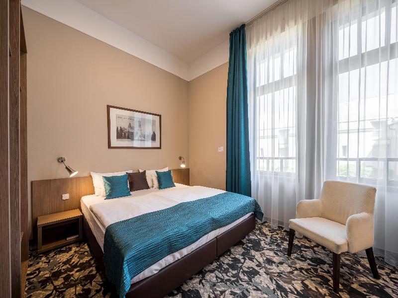 Queen Elizabeth Hotel - Oda